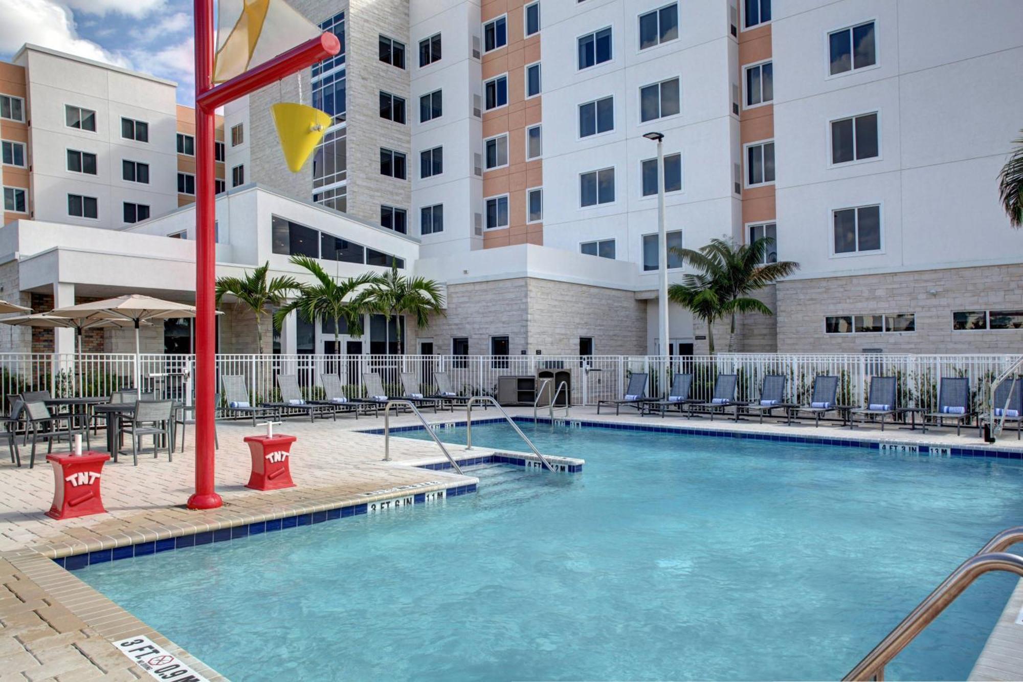 Residence Inn Fort Lauderdale Coconut מראה חיצוני תמונה